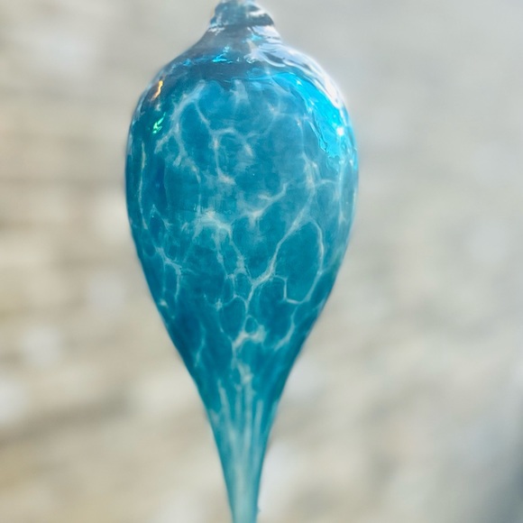 Italian Mouth-blown Blue Glass Drop Christmas Ornament - Picture 3 of 3